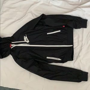 Nike black windbreaker windrunner jacket